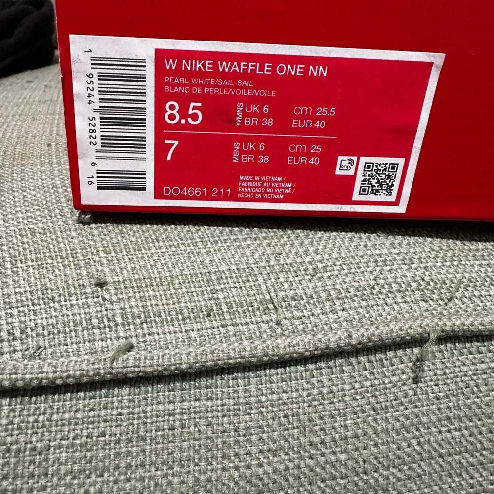 Nike Waffle One NN Sneakers - Pearl White